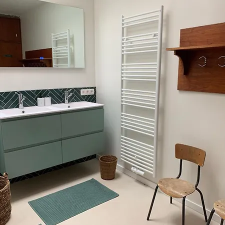 House In Near The Beach, Cleaning Included בית נופש אוסטנדה