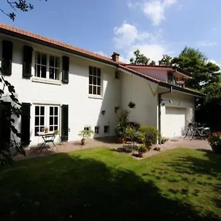 Hébergement de vacances Charming W Garden, Cleaning Included